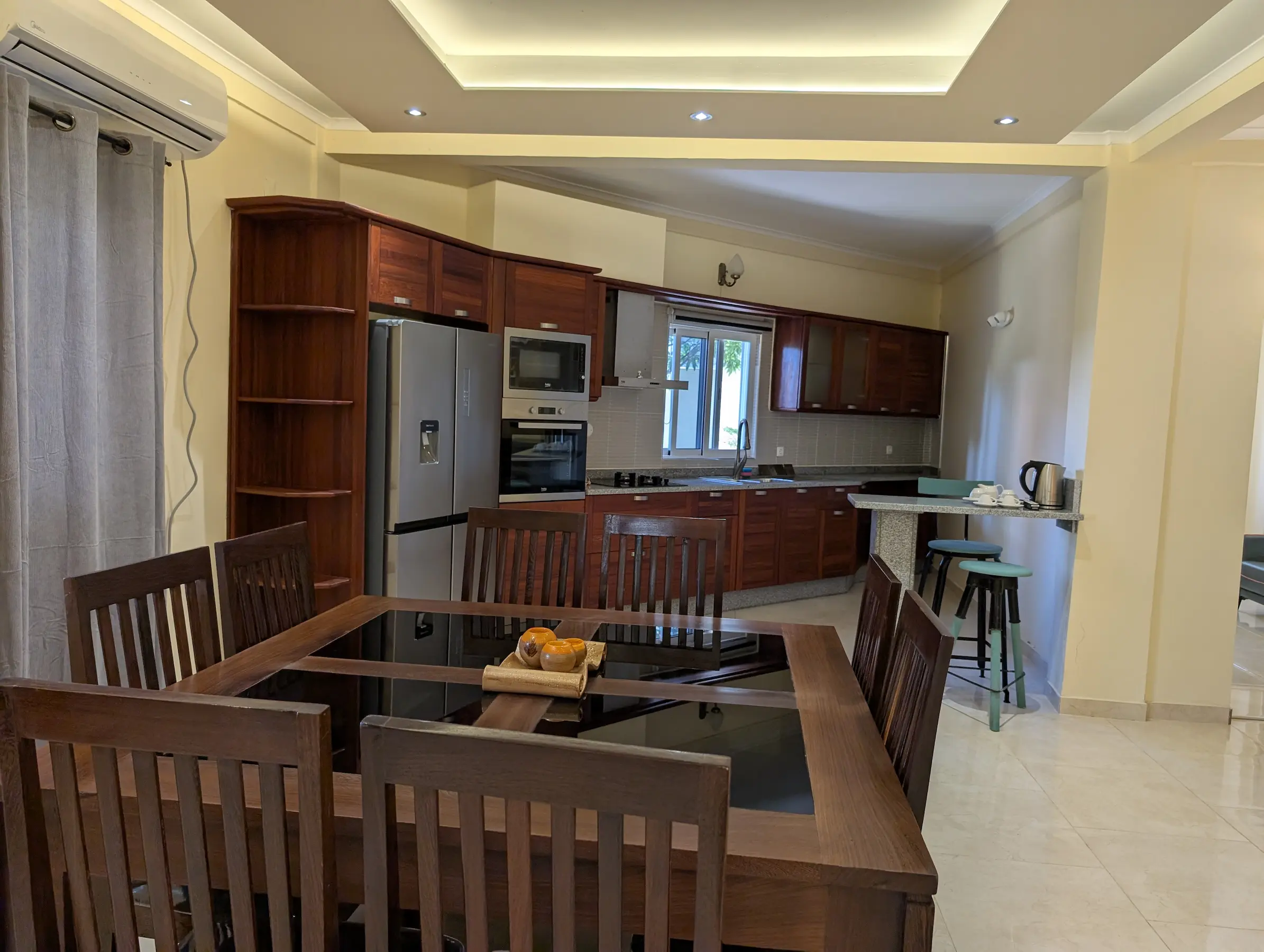 Modern kitchen with dining area